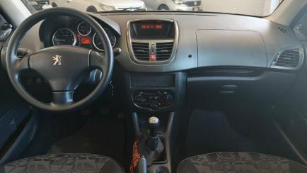 Peugeot 207 Hatch XR 1.4 8V (flex) 4p