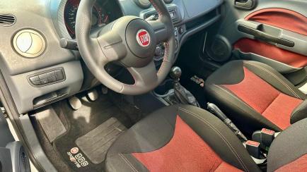 Fiat Uno Sporting 1.4 8V (Flex) 4p
