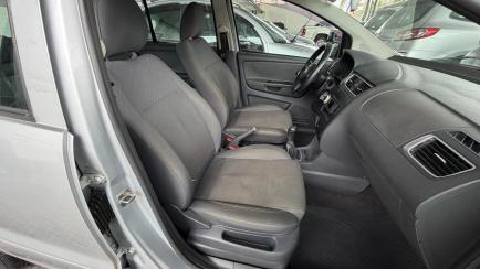 Volkswagen Fox 1.0 8V (Flex) 4p