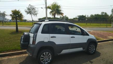 Fiat Idea Adventure 1.8 16V E.TorQ (Flex)