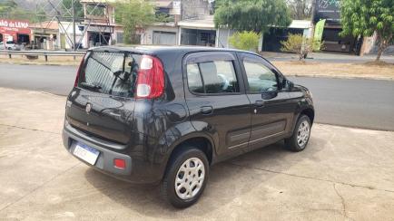 Fiat Uno Attractive 1.4 8V (Flex) 4p