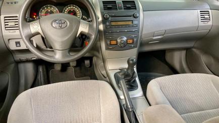 Toyota Corolla Sedan GLi 1.8 16V (flex)