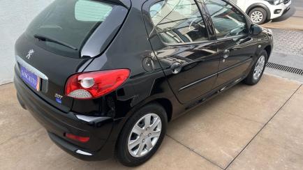 Peugeot 207 Hatch XR 1.4 8V (flex) 4p