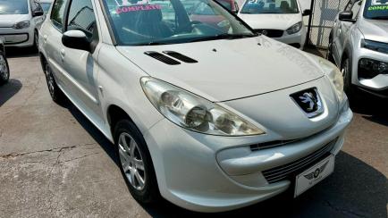 Peugeot 207 Hatch XR 1.4 8V (flex) 4p