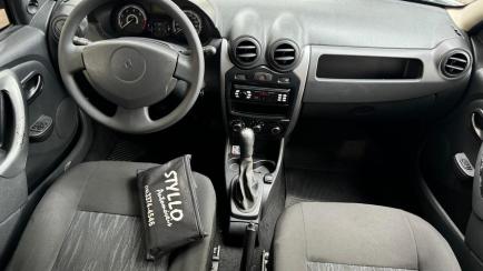 Renault Sandero Authentique 1.0 16V (Flex)