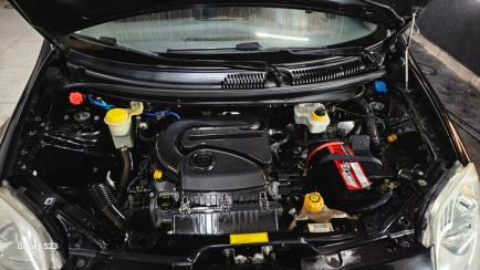 Fiat Palio Attractive 1.0 8V (Flex)