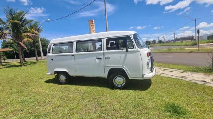 Volkswagen Kombi Lotação 1.4 (Flex)