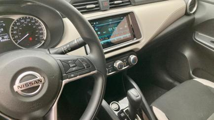 Nissan Versa 1.6 Sense CVT