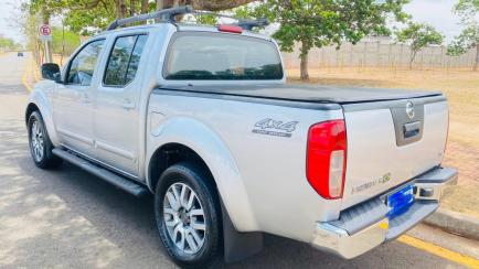 Nissan Frontier 2.5 TD CD 4x4 SL (Aut)