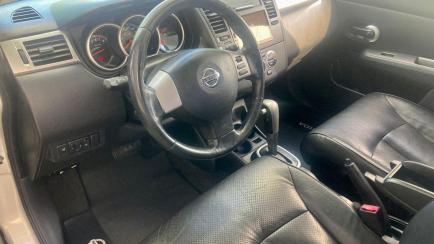 Nissan Tiida SL 1.8 (flex) (aut)