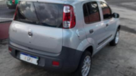 Fiat Uno Vivace 1.0 8V (Flex) 4p