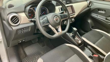 Nissan Versa 1.6 Sense CVT