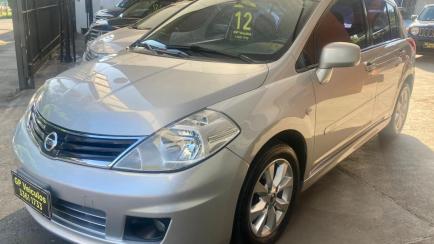 Nissan Tiida SL 1.8 (flex) (aut)