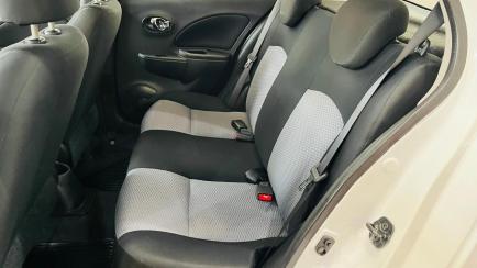 Nissan March 1.6 16V SV (Flex)