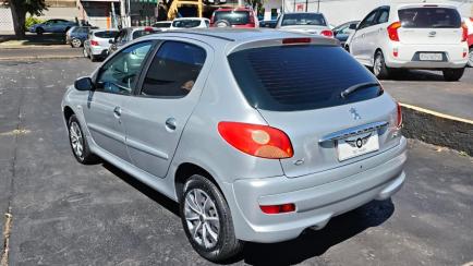 Peugeot 207 Hatch XR 1.4 8V (flex) 4p