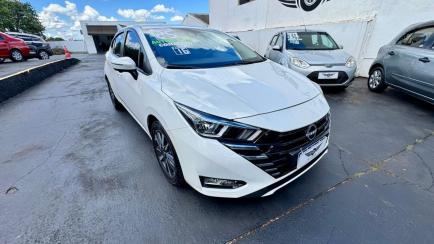 Nissan Versa 1.6 Advance CVT (aut)