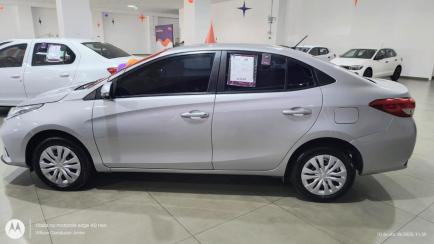 Toyota Yaris Sedan 1.5 XL CVT