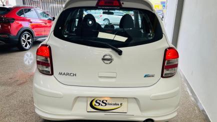 Nissan March 1.6 16V SV (Flex)