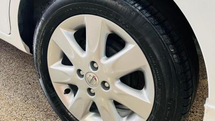 Nissan March 1.6 16V SV (Flex)