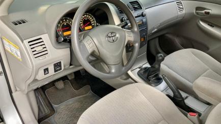 Toyota Corolla Sedan GLi 1.8 16V (flex)