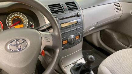 Toyota Corolla Sedan GLi 1.8 16V (flex)