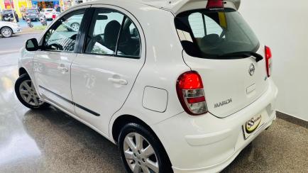 Nissan March 1.6 16V SV (Flex)