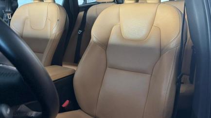 Volvo XC60 2.0 T5 Momentum AWD