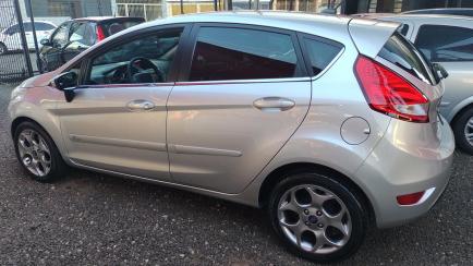 Ford New Fiesta Hatch SE 1.6 16V (Flex)