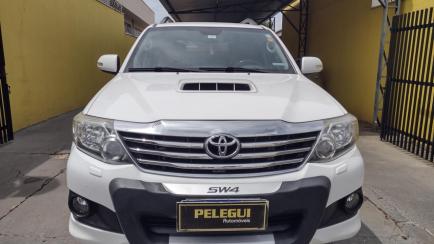 Toyota Hilux SW4 3.0 TDI 4x4 SRV 7L