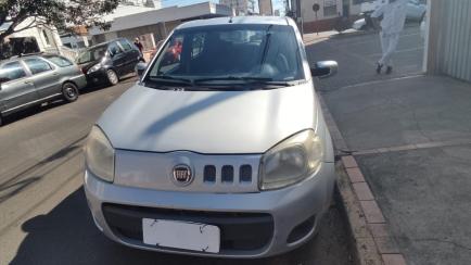 Fiat Uno Vivace 1.0 8V (Flex) 4p