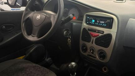 Fiat Palio Fire 1.0 8V (Flex) 4p