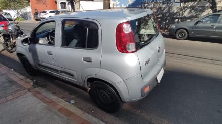 Fiat Uno Vivace 1.0 8V (Flex) 4p