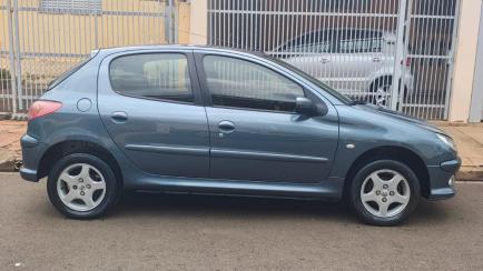Peugeot 206 Hatch. Feline 1.4 8V
