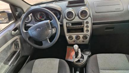 Ford Fiesta Sedan 1.6 Rocam (Flex)