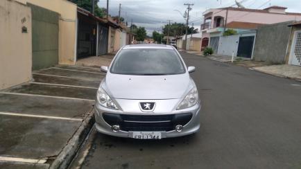 Peugeot 307 Hatch. Presence 1.6 16V (flex)