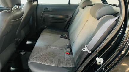 Volkswagen Fox Plus 1.0 8V (Flex)