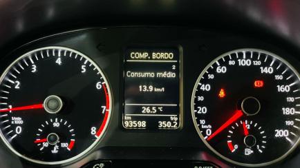 Volkswagen Fox 1.0 MPI Track (Flex)