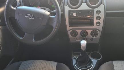 Ford Fiesta Sedan 1.6 Rocam (Flex)