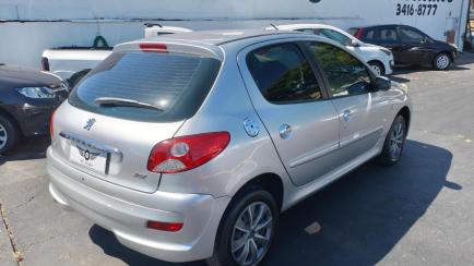 Peugeot 207 Hatch XR 1.4 8V (flex) 4p