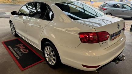 Volkswagen Jetta 2.0 Comfortline (Flex)