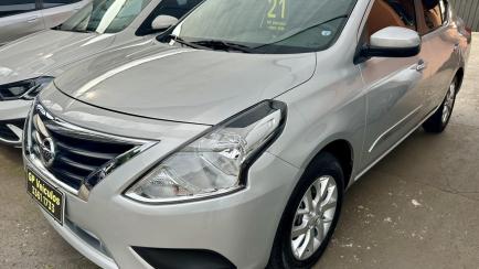 Nissan Versa V-Drive 1.6 Plus CVT