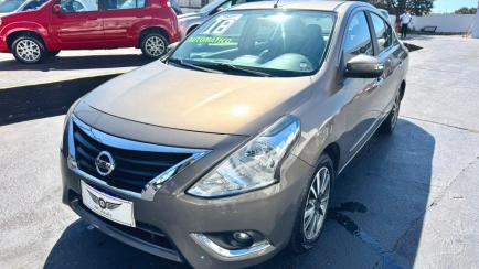 Nissan Versa 1.6 16V Unique CVT (Flex)