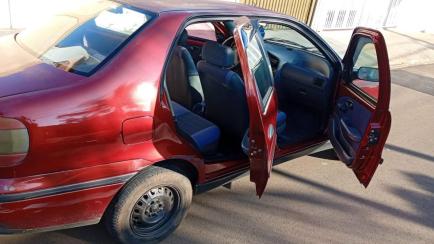 Fiat Siena 1.0 MPi (6 Marchas)