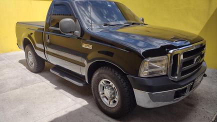 Ford F-250 XLT 4x2 3.9 (Cab Simples)