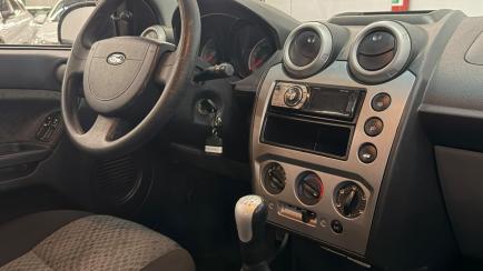 Ford Fiesta Hatch Rocam 1.6 (Flex)