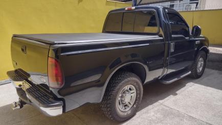 Ford F-250 XLT 4x2 3.9 (Cab Simples)