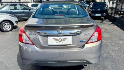 Nissan Versa 1.6 16V Unique CVT (Flex)
