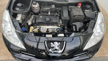 Peugeot 207 Hatch XR 1.4 8V (flex) 4p