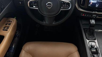 Volvo XC60 2.0 T5 Momentum AWD