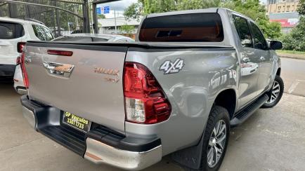 Toyota Hilux Cabine Dupla Hilux 2.8 TDI CD SRV 4x4 (Aut)